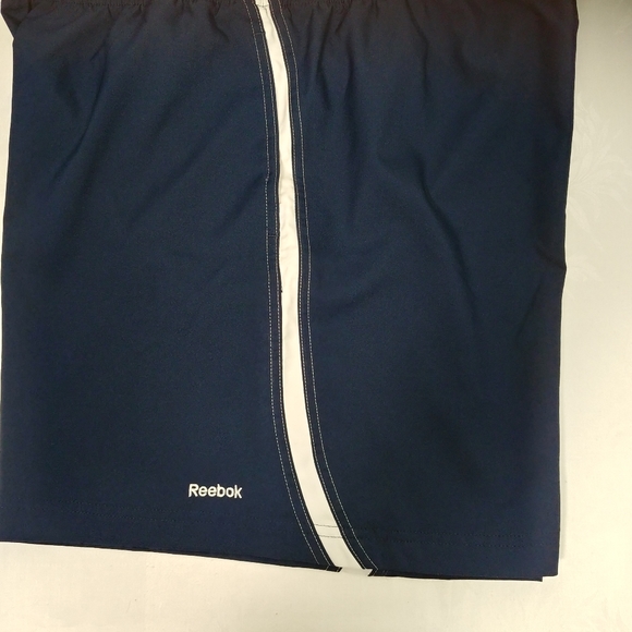 Reebok Women's Running shorts L - Picture 2 of 4